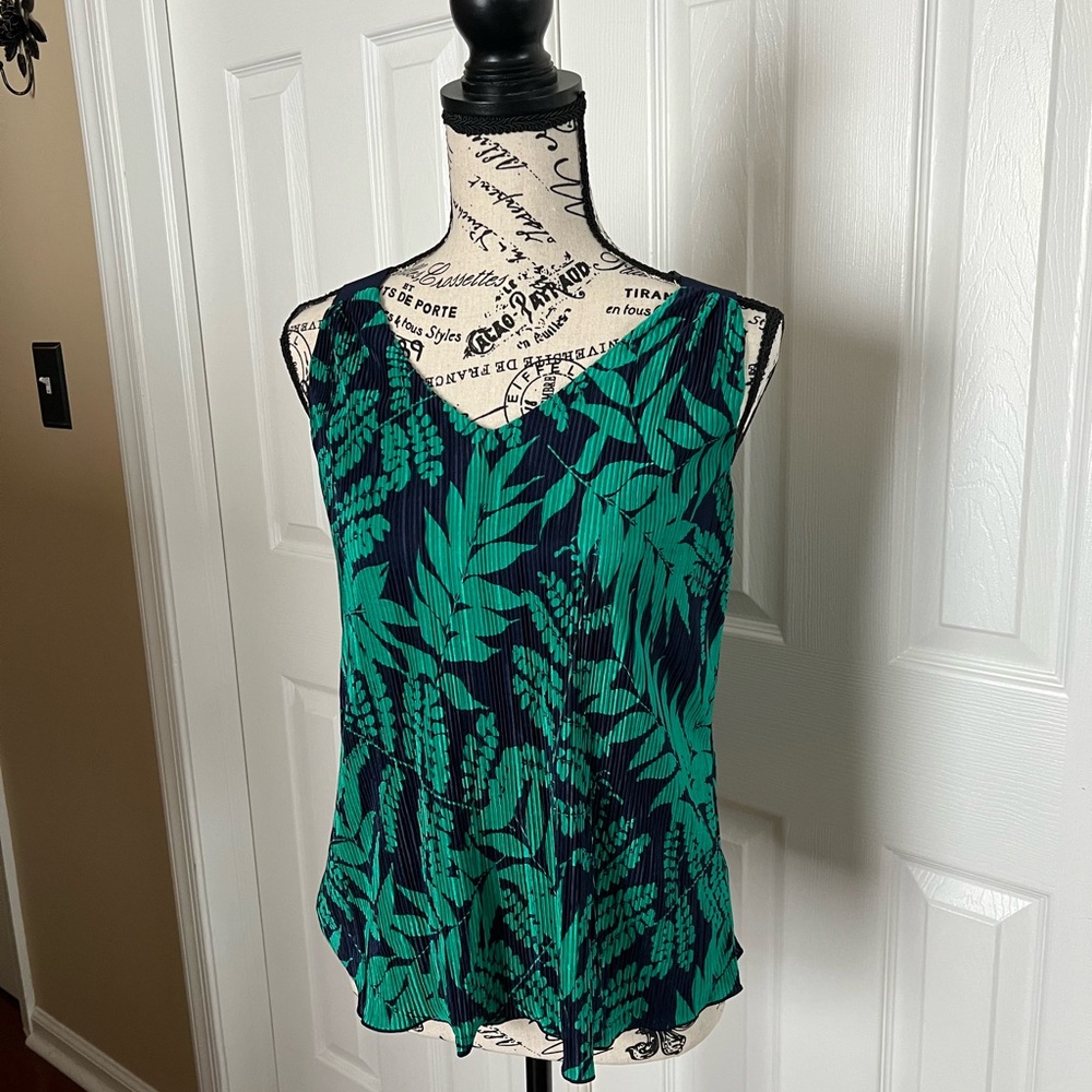 Green Leaf Print Women's Top